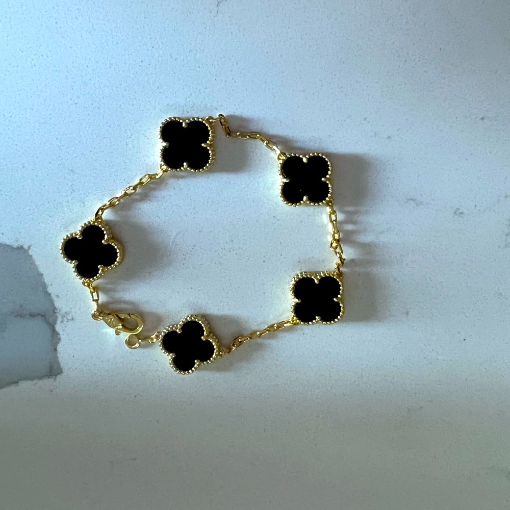 Alhambra Black Agate Clover Bracelet